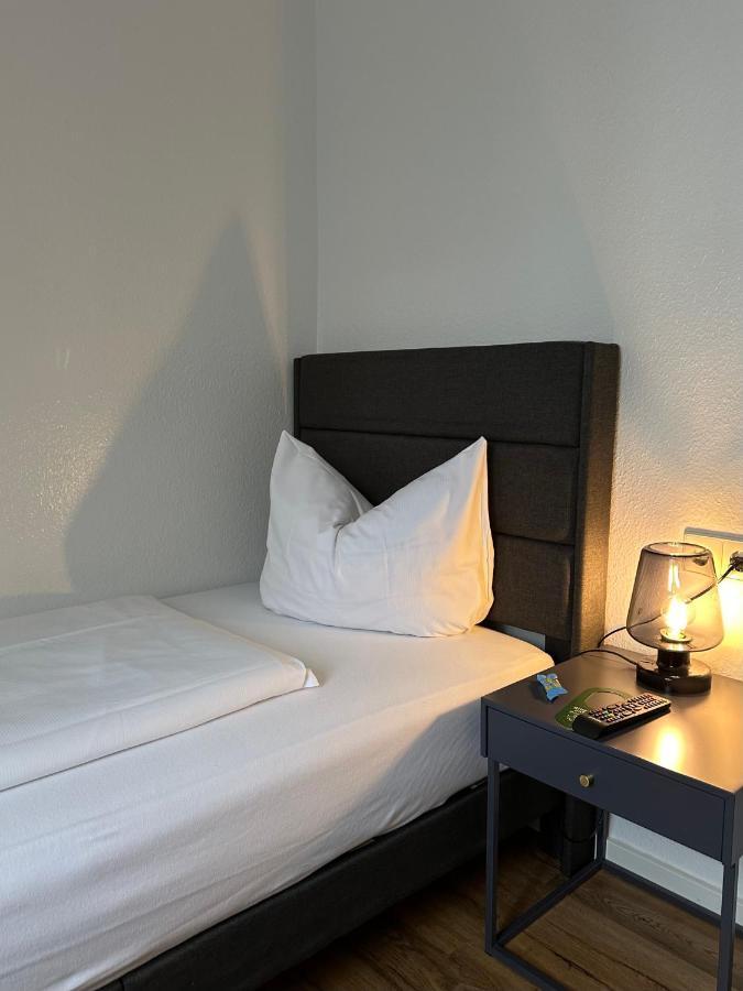 Hotel Berg สตุตการ์ต ภายนอก รูปภาพ