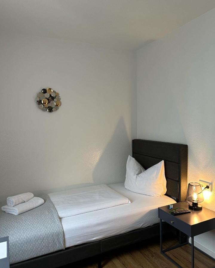 Hotel Berg สตุตการ์ต ภายนอก รูปภาพ